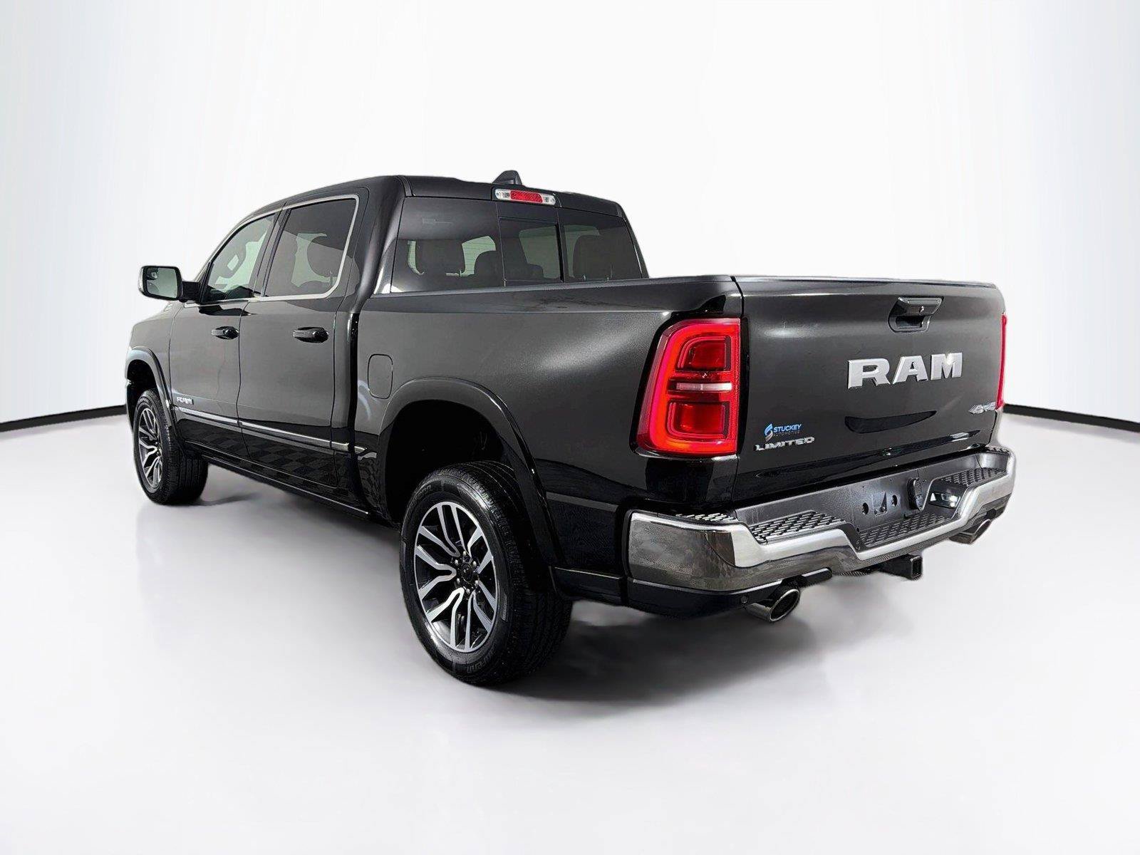 Used 2026 RAM 1500 Limited AWD/4WD image 9