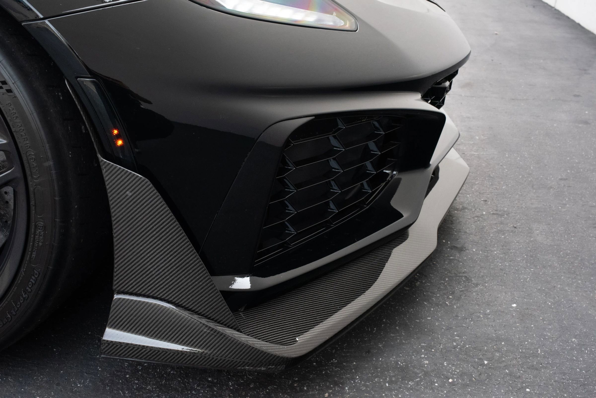 Used 2019 Chevrolet Corvette ZR1 RWD image 30