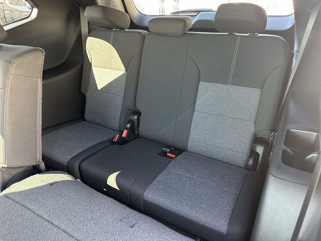 New 2025 GMC Acadia Elevation image 26