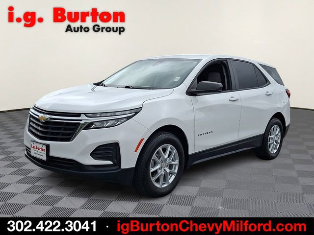 Certified 2022 Chevrolet Equinox LS w/ LS Convenience Package AWD/4WD image 3