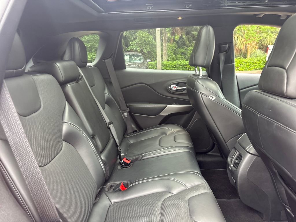 Used 2021 Jeep Cherokee Latitude Lux 80th Anniv w/ Quick Order Package 26U 80TH image 30