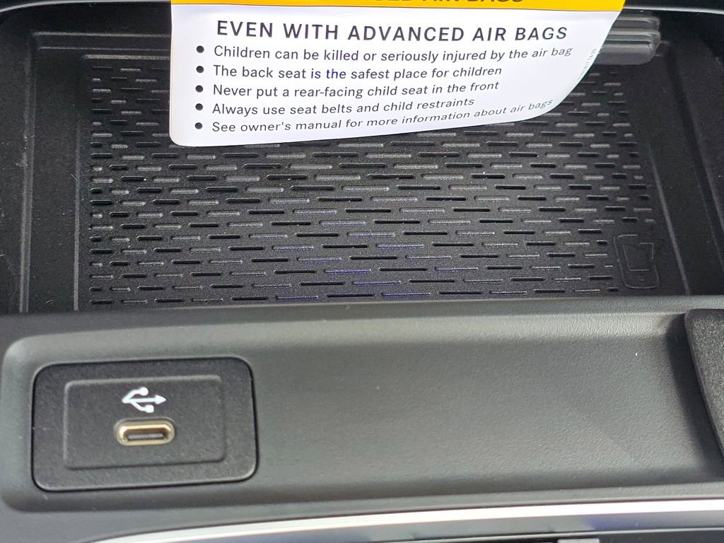 New 2026 Mercedes-Benz GLB 250 4MATIC image 29