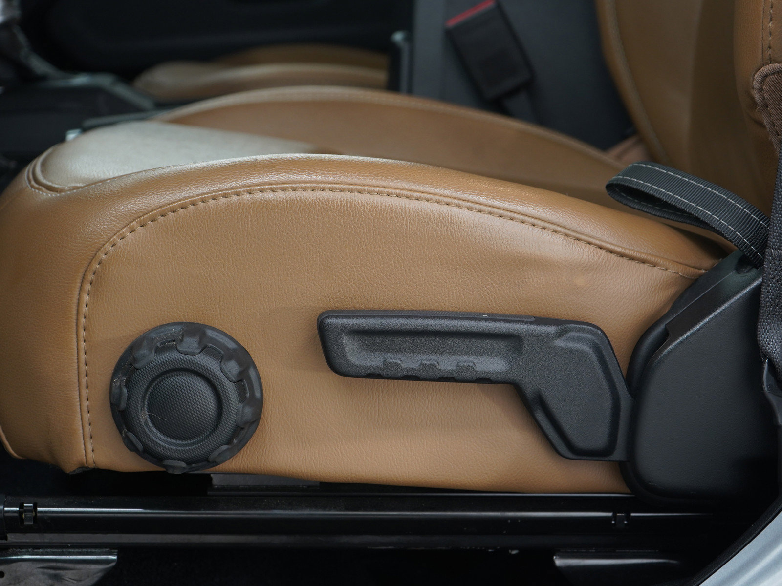 Used 2023 Jeep Wrangler Unlimited Rubicon 4xe w/ Safety Group image 21