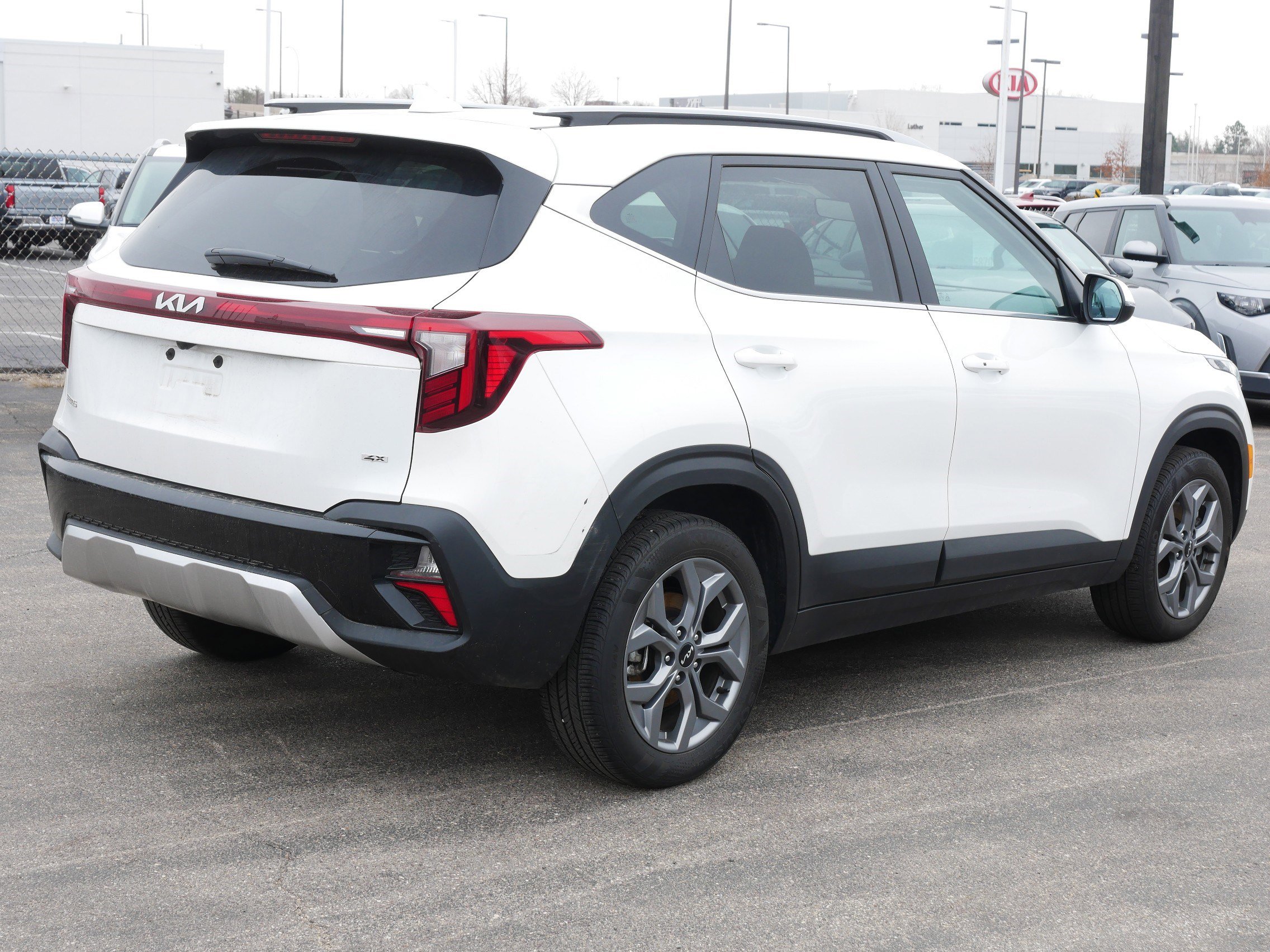 Certified 2024 Kia Seltos S image 4