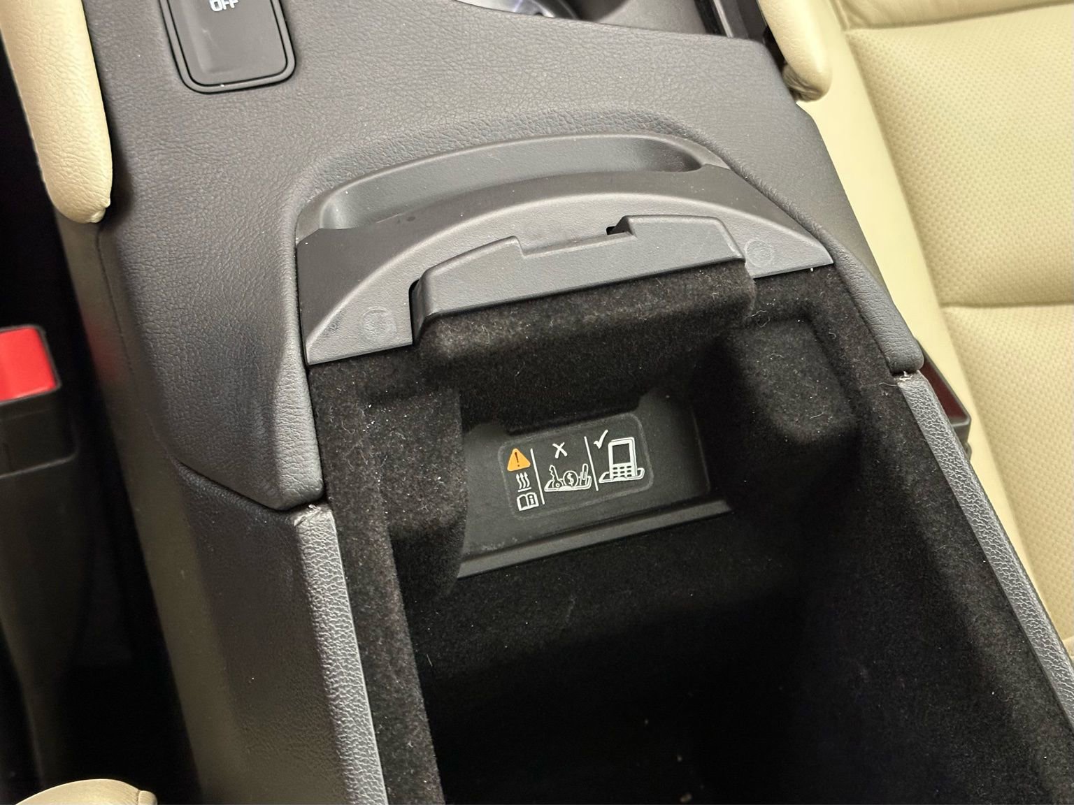 Used 2017 Cadillac XT5 Luxury w/ Driver Awareness Package image 17