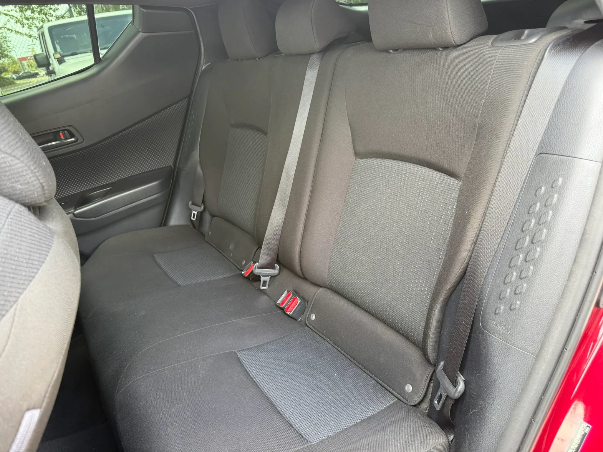 Used 2019 Toyota C-HR LE FWD image 15