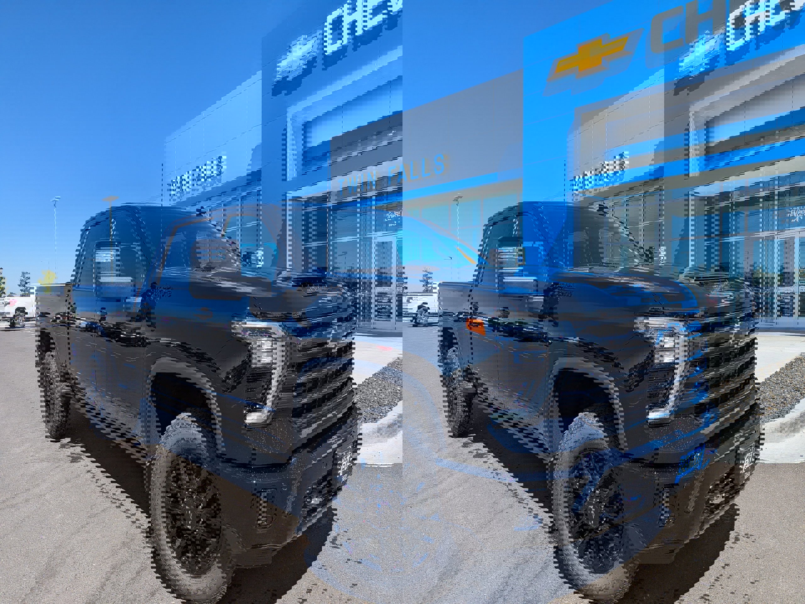 New 2025 Chevrolet Silverado 2500 High Country w/ Midnight Edition