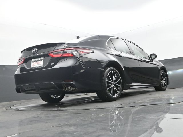 Used 2024 Toyota Camry SE FWD image 29
