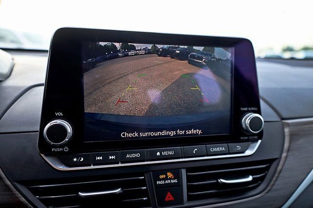 Used 2025 Nissan Altima 2.5 SV video 2