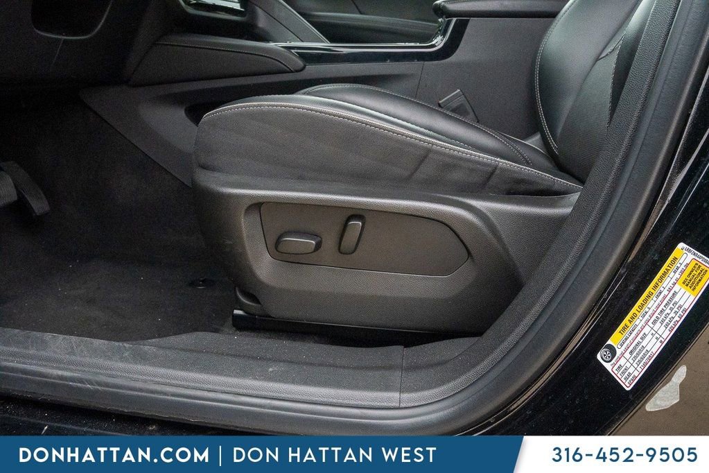 Used 2023 Buick Envision Essence image 18