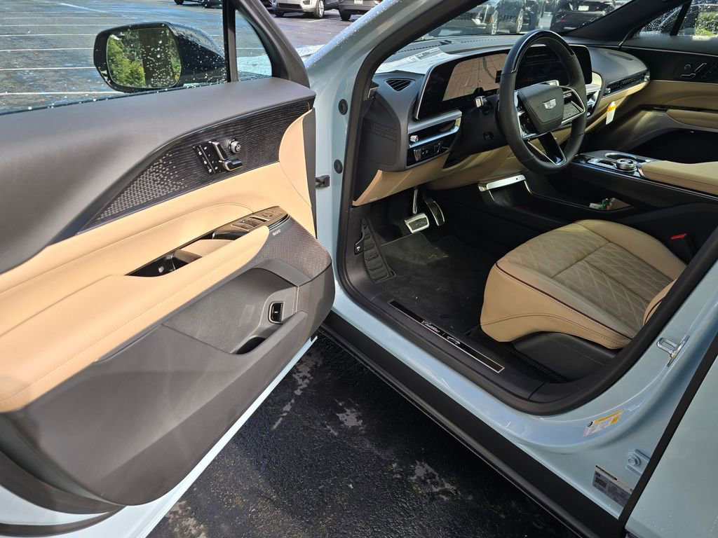 New 2025 Cadillac Lyriq Sport w/ Nappa Leather Package image 21