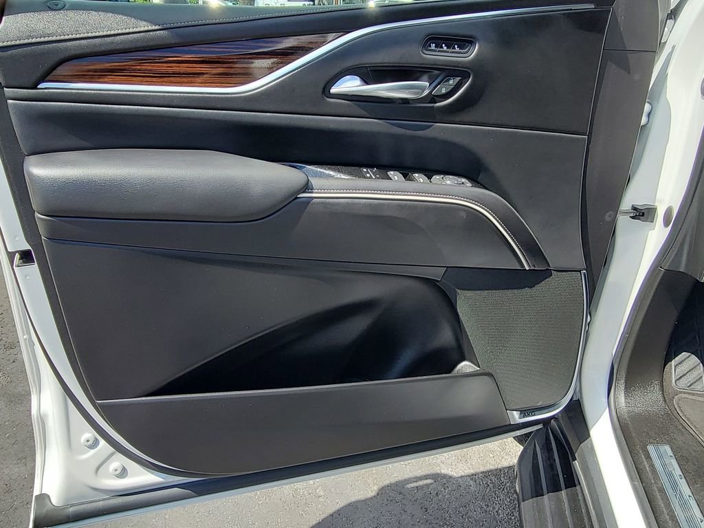 Certified 2022 Cadillac Escalade Premium Luxury image 22