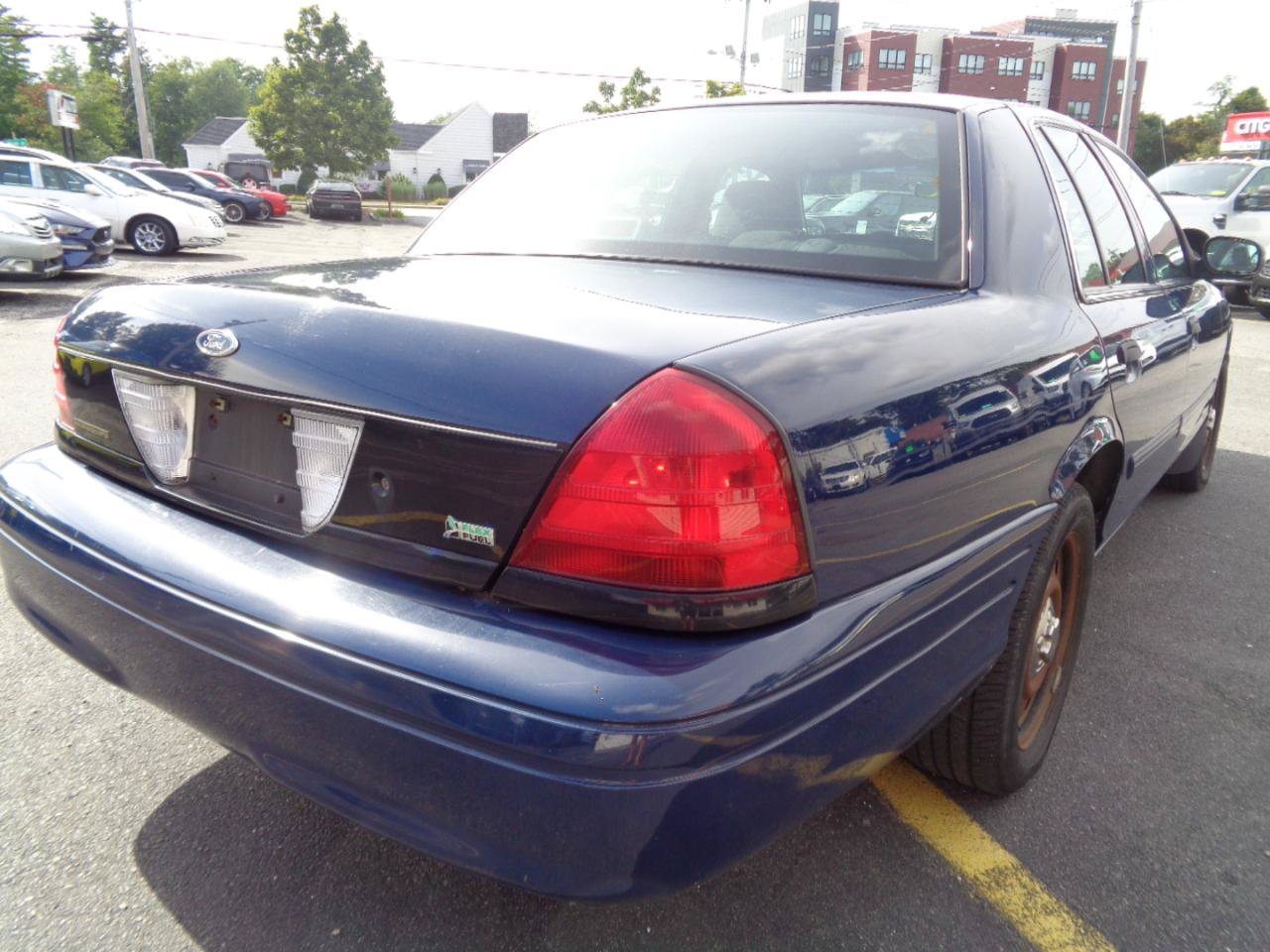 Used 2010 Ford Crown Victoria Police Interceptor RWD image 16