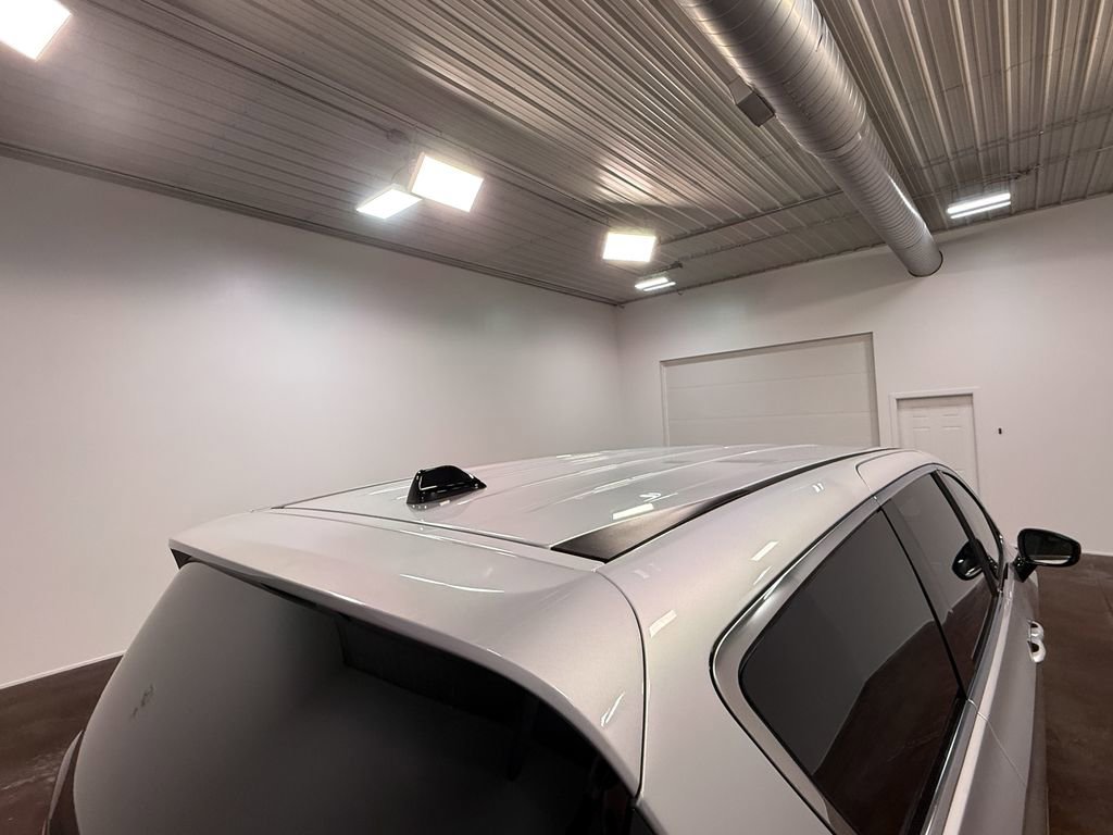 Used 2024 Chrysler Pacifica Touring-L image 44