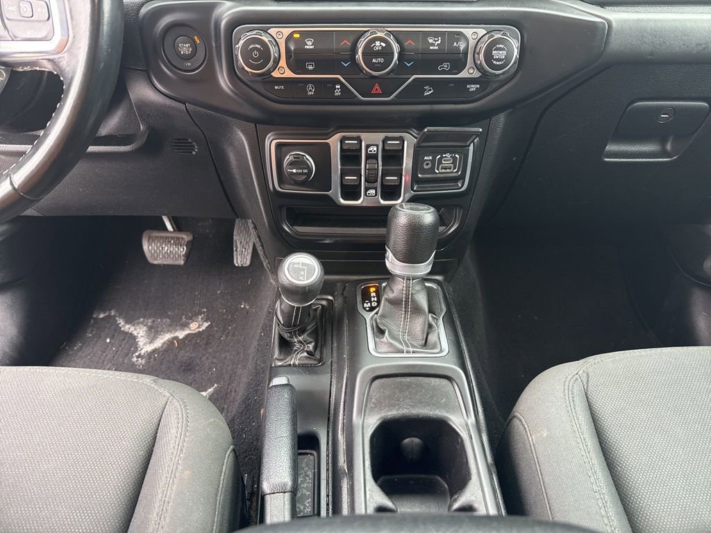 Used 2020 Jeep Wrangler Unlimited Sahara w/ Uconnect 4C Nav & Sound Group image 17