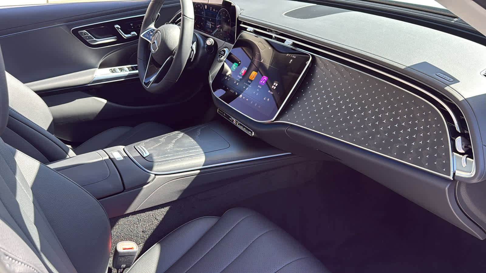 New 2026 Mercedes-Benz E 350 4MATIC Sedan image 35