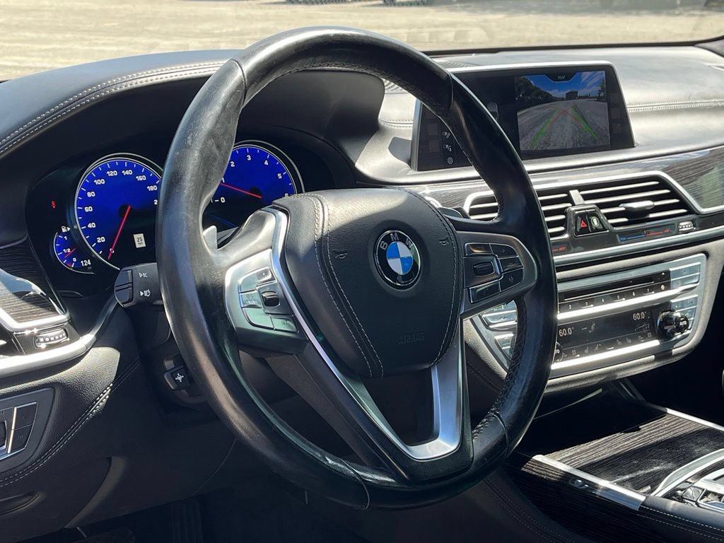 Used 2018 BMW 750i xDrive AWD/4WD image 17