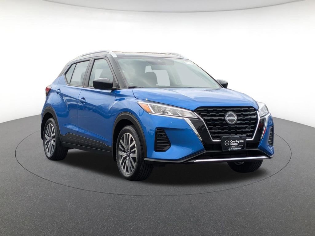 Used 2023 Nissan Kicks SV image 3