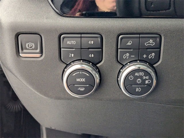 Used 2024 GMC Sierra 3500 SLT w/ SLT Premium Package image 15