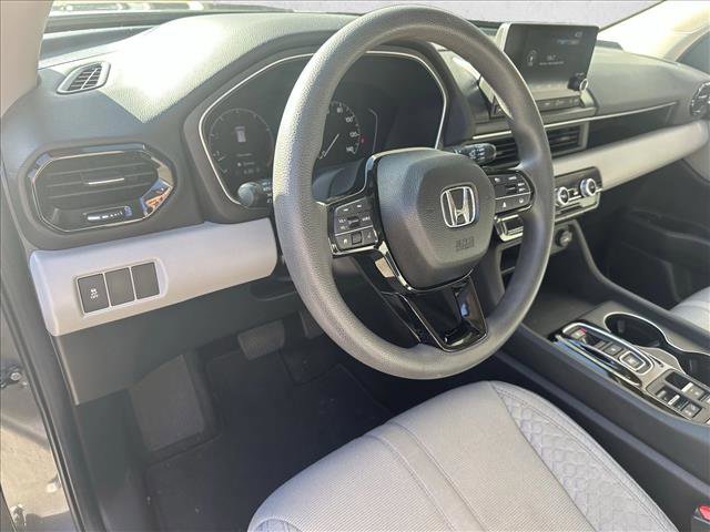 Used 2023 Honda Pilot LX image 10