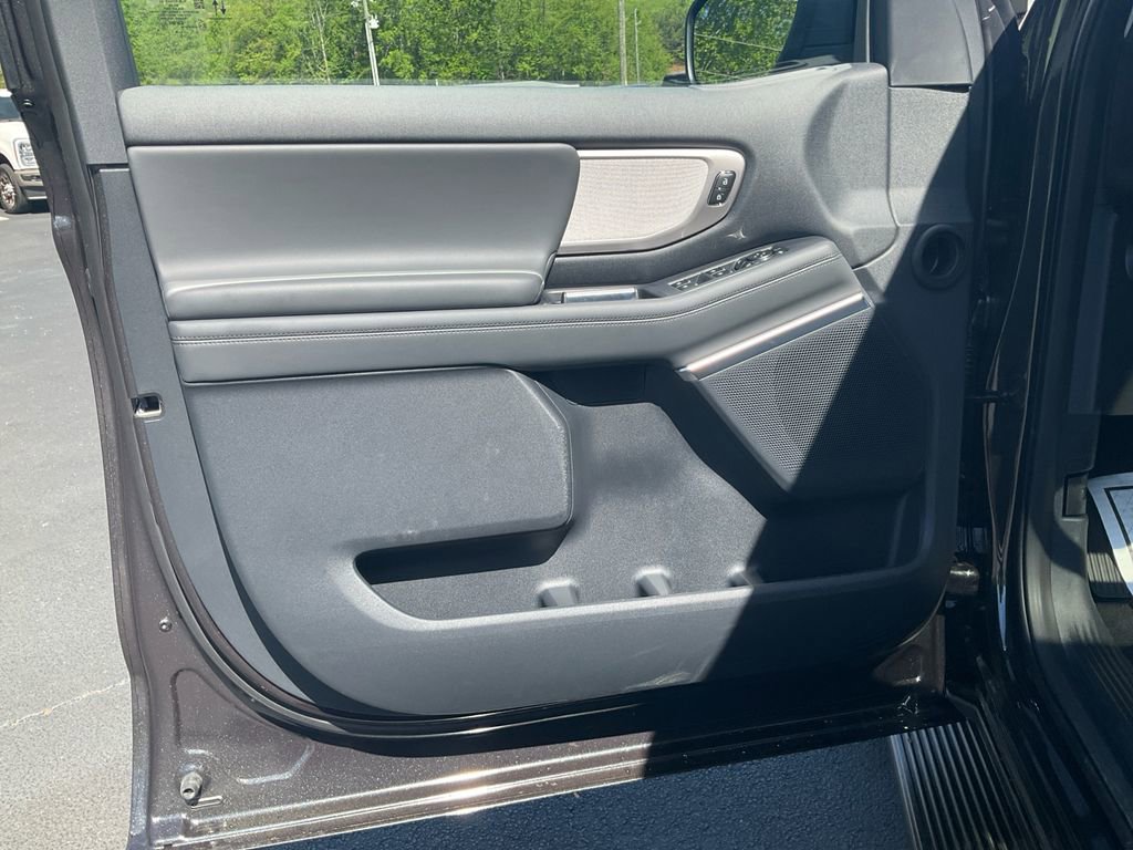 New 2026 Ford Expedition Active AWD/4WD image 17