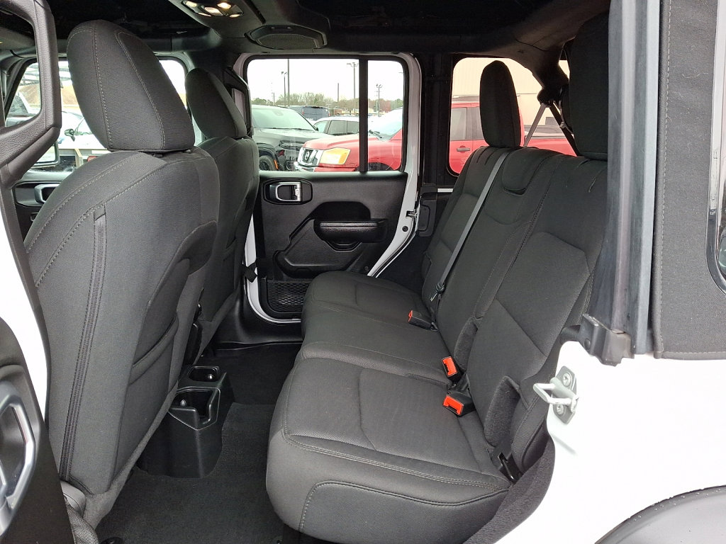 Used 2022 Jeep Wrangler Unlimited Sport image 19