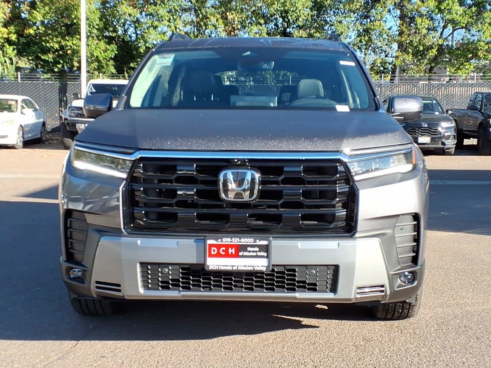 New 2026 Honda Pilot Touring image 2
