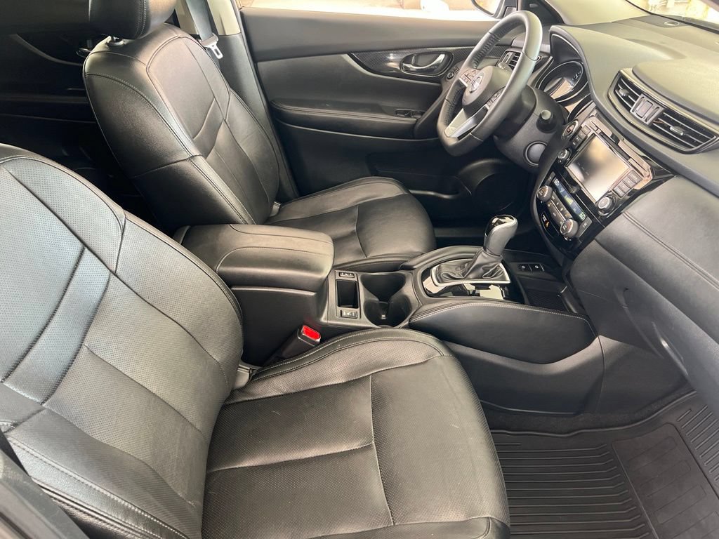 Used 2020 Nissan Rogue SL w/ Premium Package AWD/4WD image 21