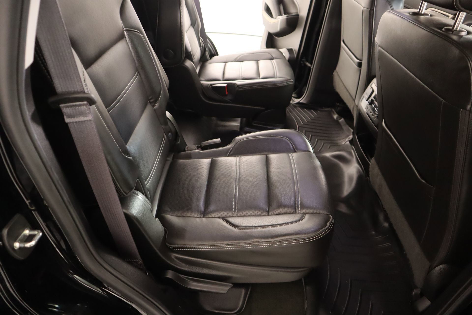 Used 2017 GMC Yukon Denali w/ Open Road Package image 16