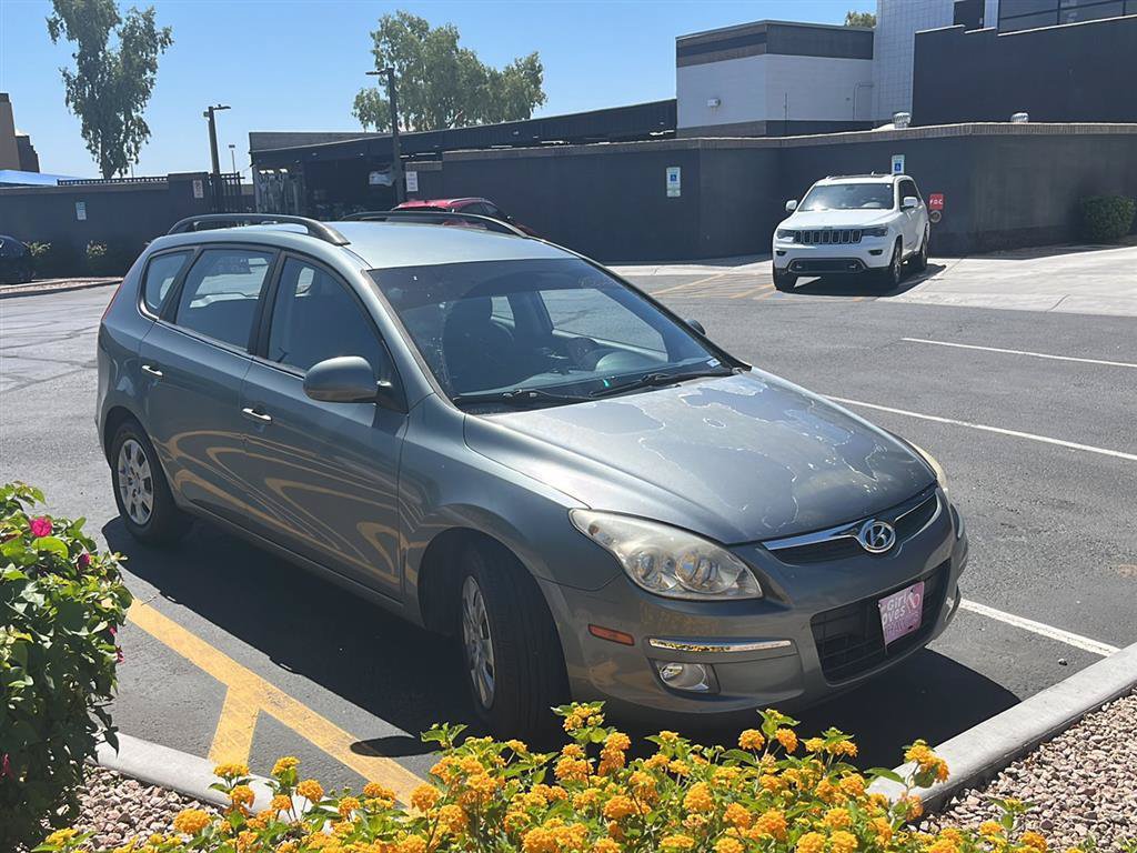 Used 2010 Hyundai Elantra SE w/ Popular Equipment Pkg 2 FWD image 3