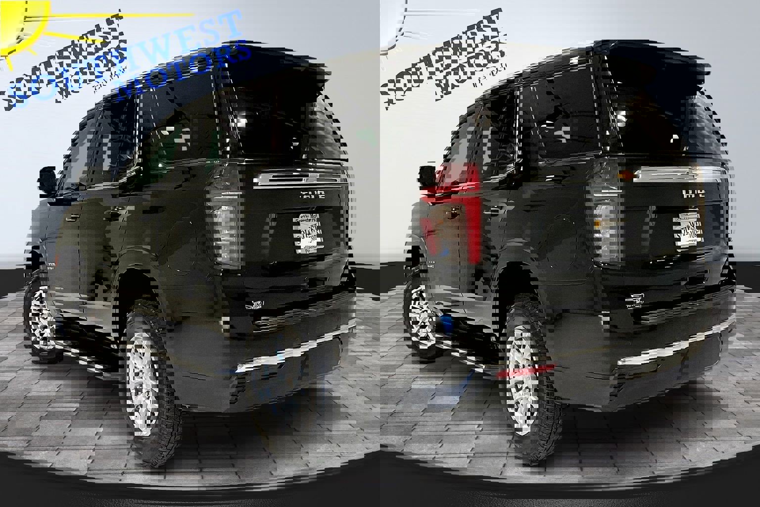 Used 2022 Chevrolet Tahoe LS image 4