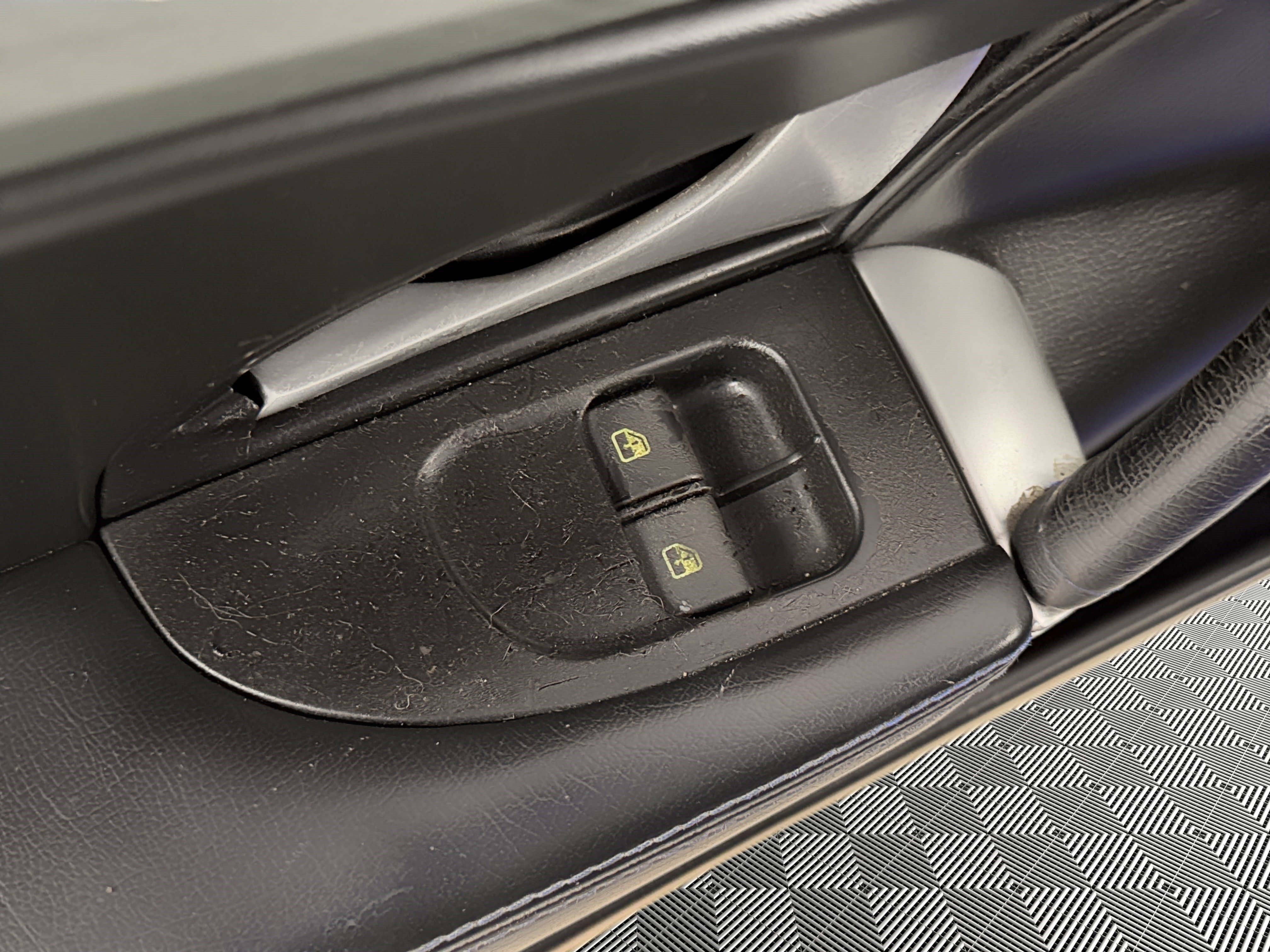 Used 2014 Maserati GranTurismo MC RWD image 15