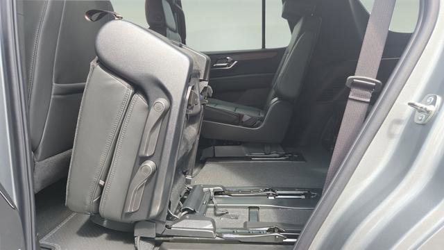 New 2026 GMC Yukon Denali w/ Sun & Power Step Package image 23