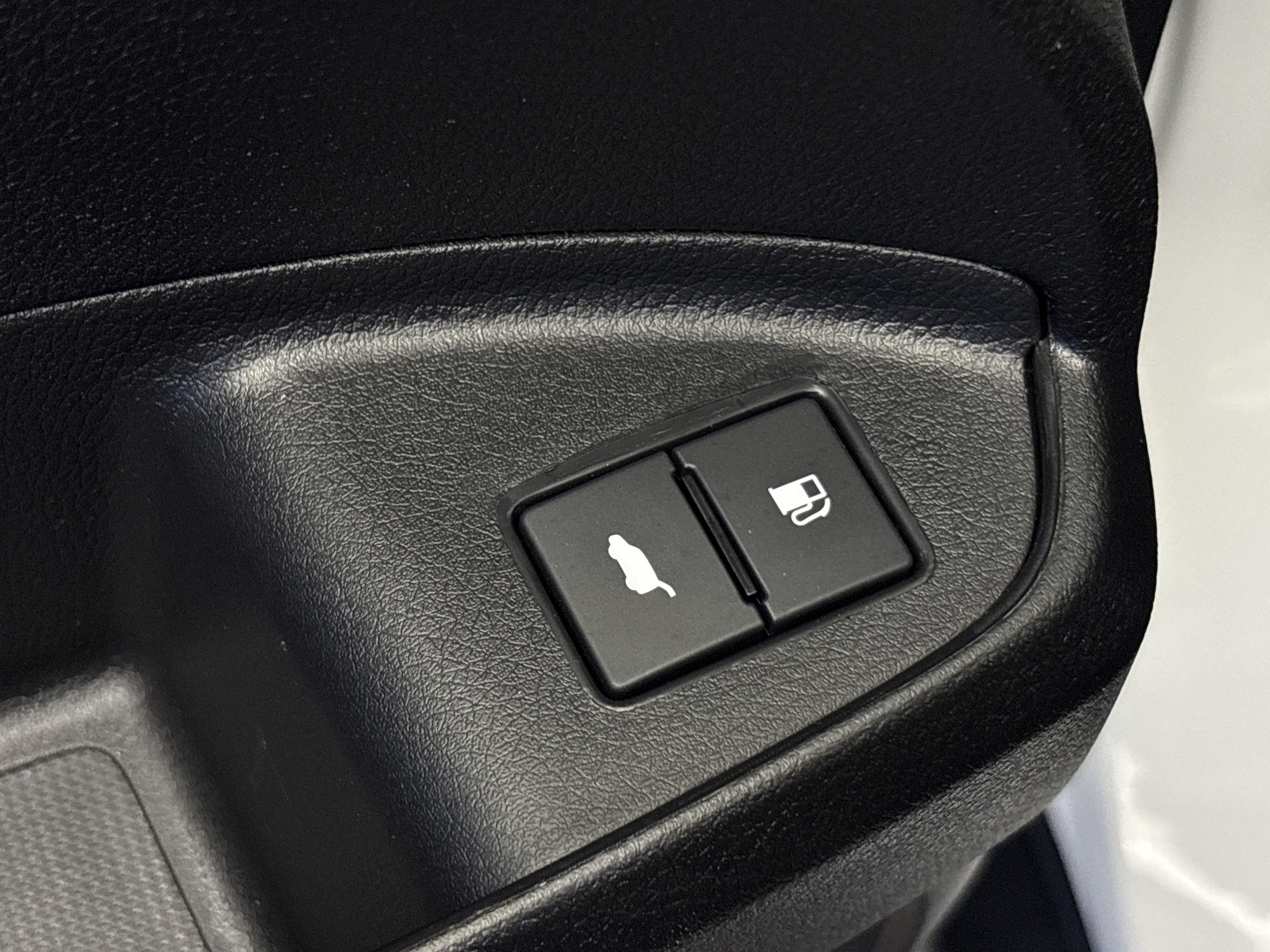 Used 2025 Honda Passport EX-L image 11