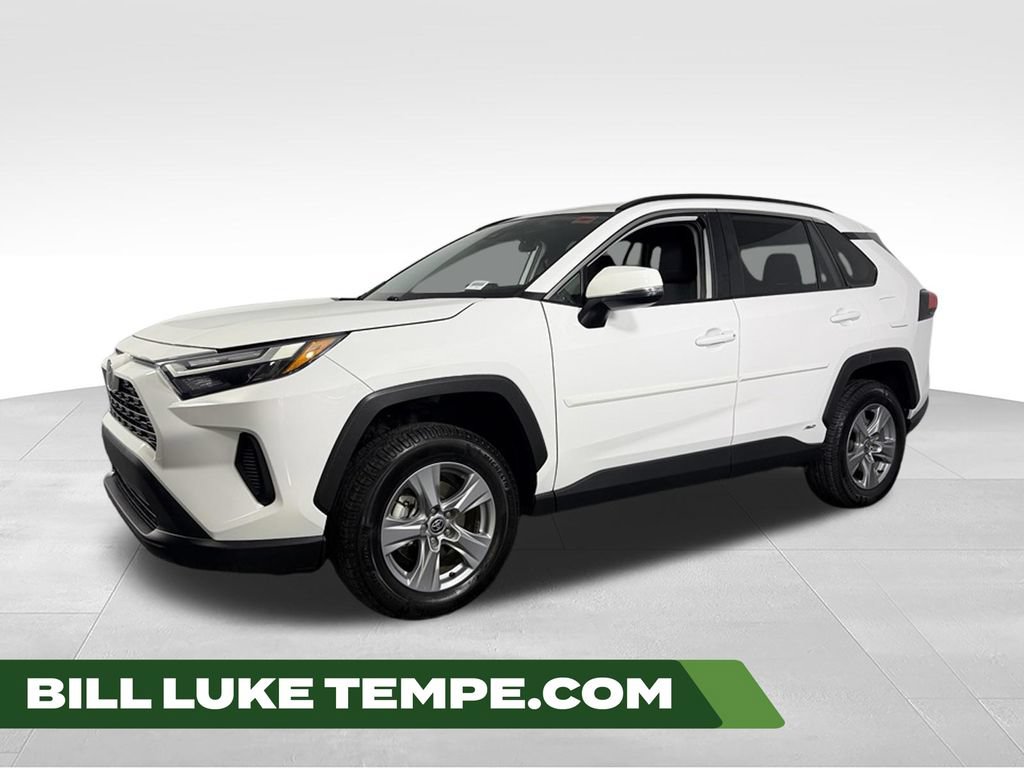 Used 2025 Toyota RAV4 XLE AWD/4WD image 1