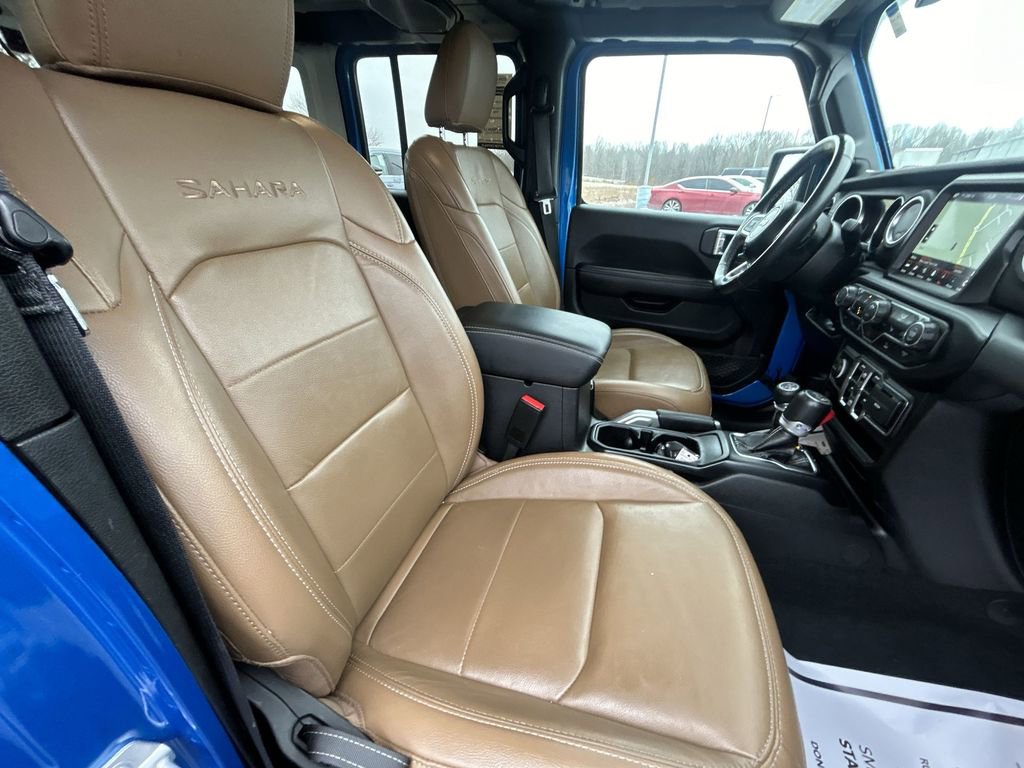 Used 2022 Jeep Wrangler Unlimited Sahara w/ Cold Weather Group image 31