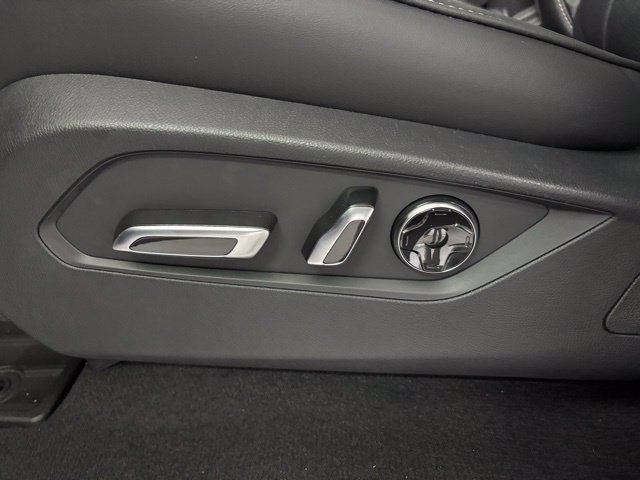 Certified 2026 Acura MDX w/ Technology Package FWD image 12