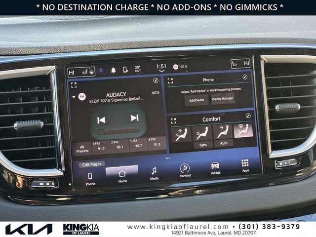 Used 2022 Chrysler Pacifica Touring-L image 3