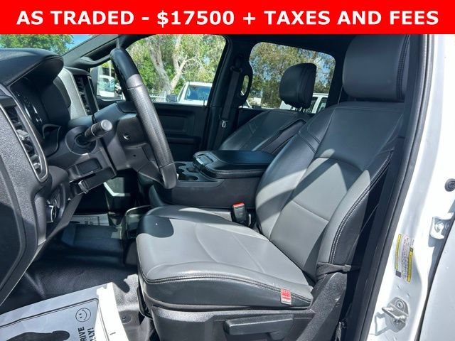 Used 2022 RAM 2500 Tradesman w/ Chrome Appearance Group RWD image 12