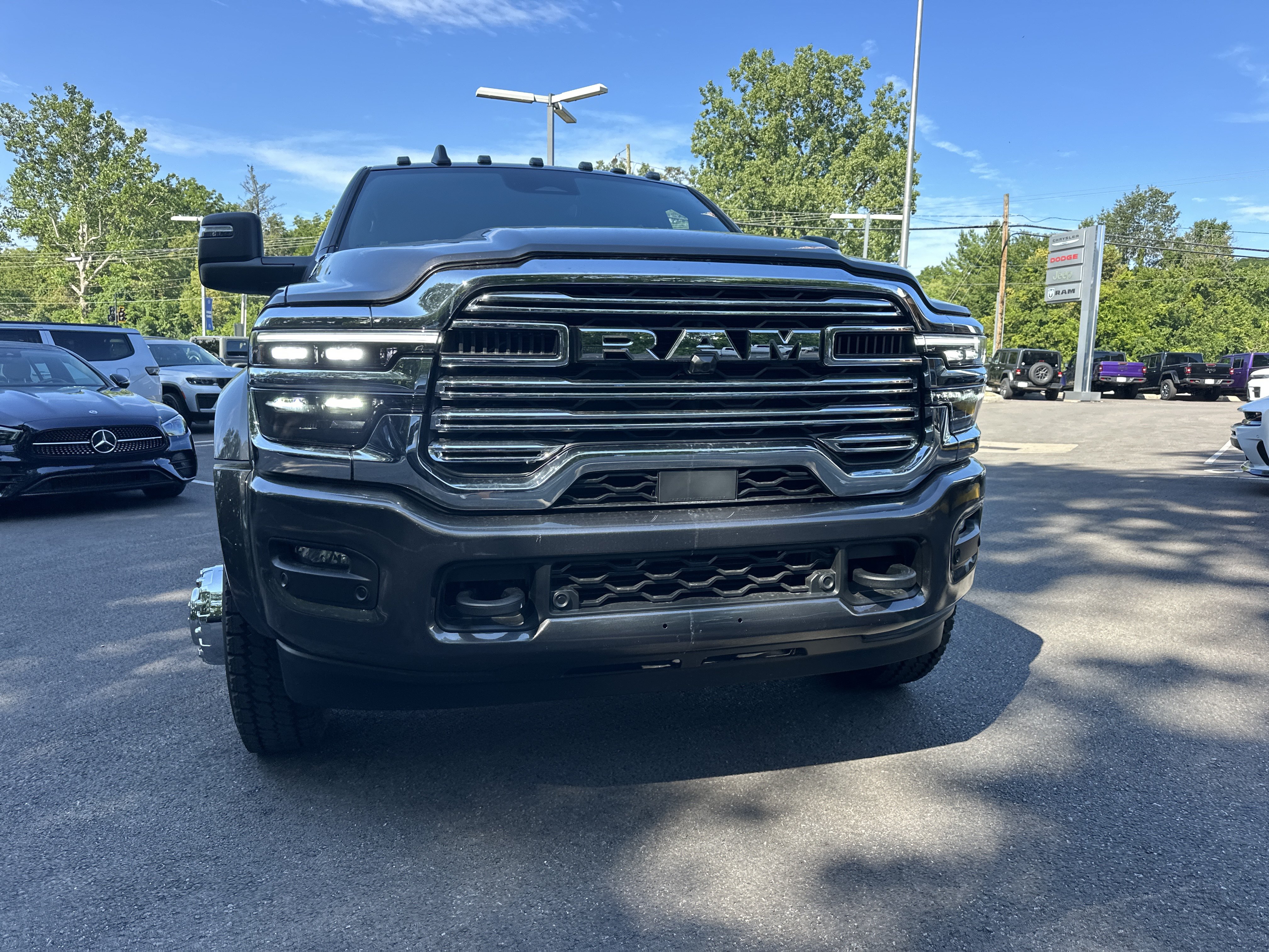 New 2026 RAM 5500 4x4 Crew Cab w/ Laramie Trim Package image 22