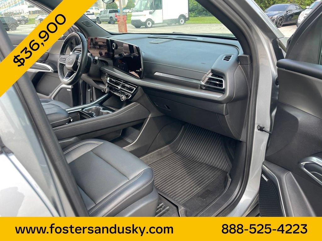 Used 2024 Chevrolet Traverse LT w/ Enhanced Driving Package FWD image 19