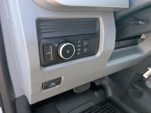 New 2026 Ford F550 4x4 Regular Cab Super Duty image 15