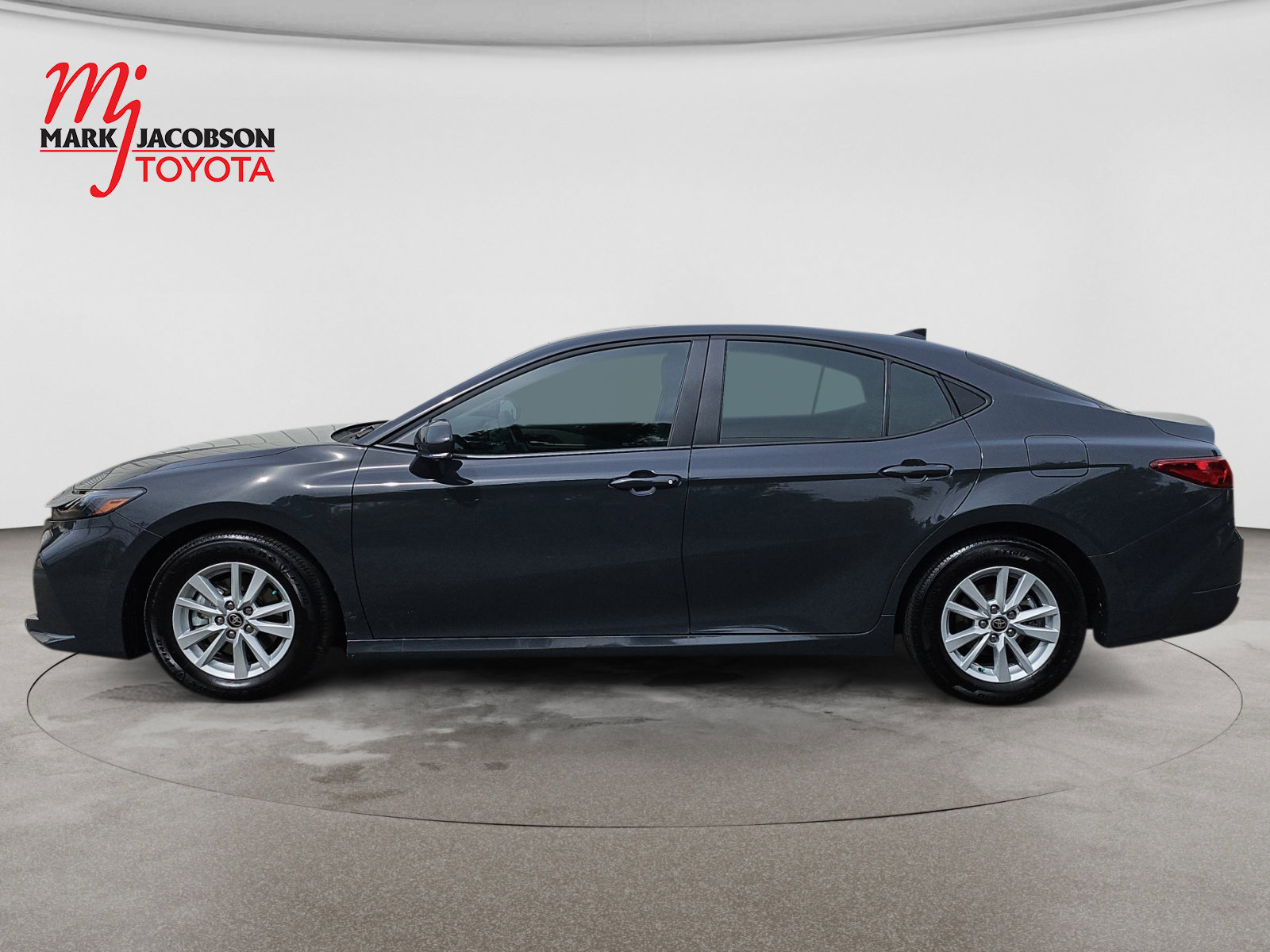 Used 2026 Toyota Camry LE FWD image 15