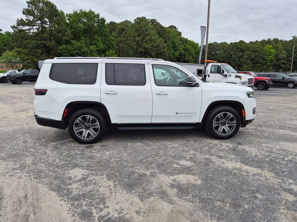 Used 2024 Jeep Wagoneer Series II w/ Flexible Seating Group AWD/4WD image 2
