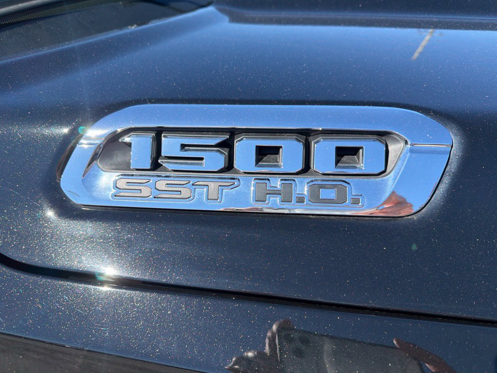 Used 2025 RAM 1500 Limited AWD/4WD image 13