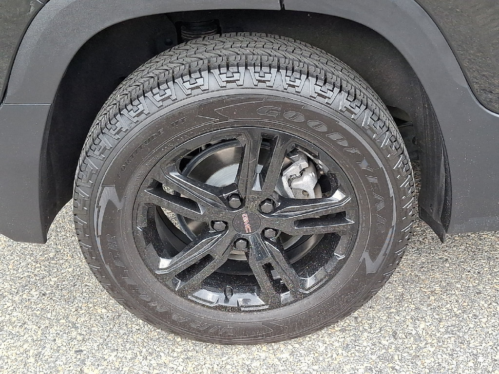 Used 2024 GMC Terrain AT4 AWD/4WD image 8