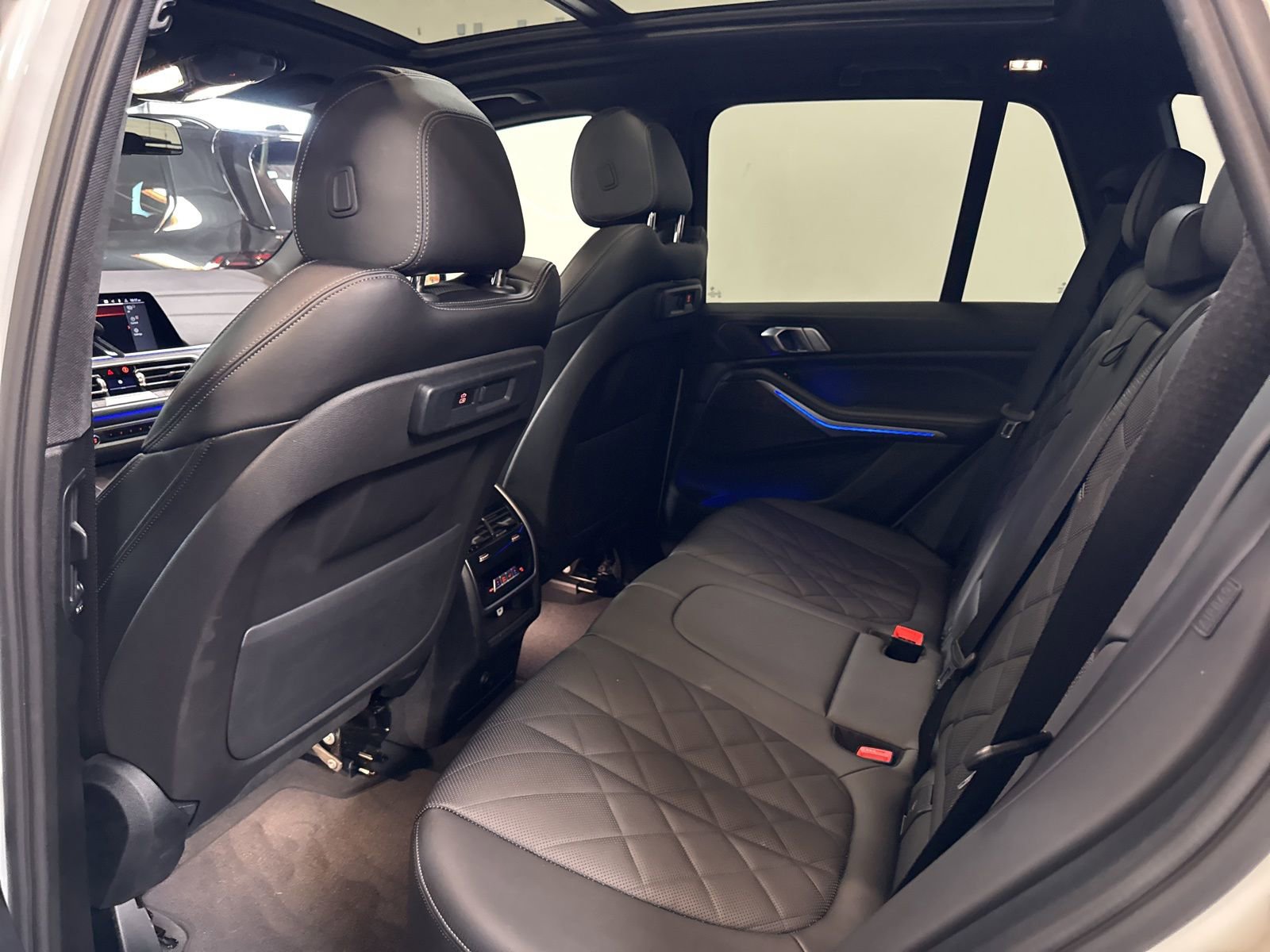 Used 2023 BMW X5 sDrive40i w/ Parking Assistance Package image 17