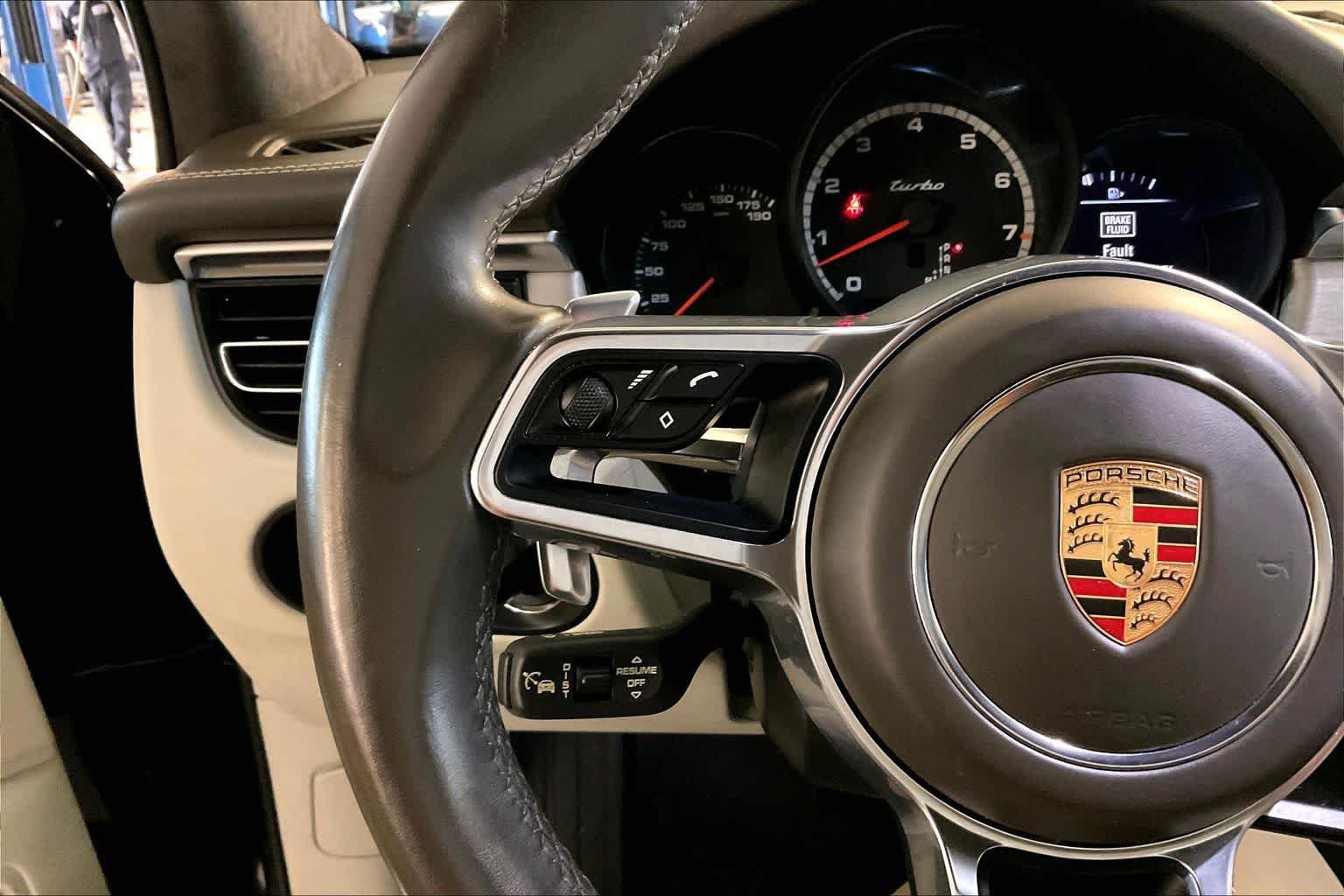 Used 2020 Porsche Macan Turbo AWD/4WD image 21