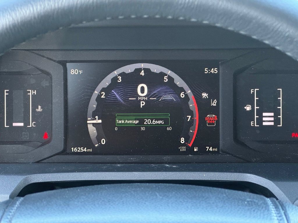 Used 2025 Toyota 4Runner SR5 AWD/4WD image 10