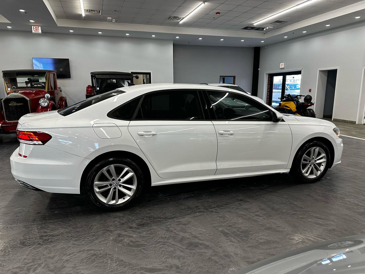 Used 2021 Volkswagen Passat 2.0T S FWD image 3